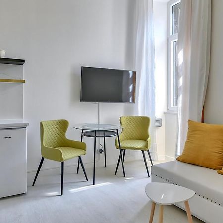 Appartement Collins Amethyst Center à Pula Extérieur photo
