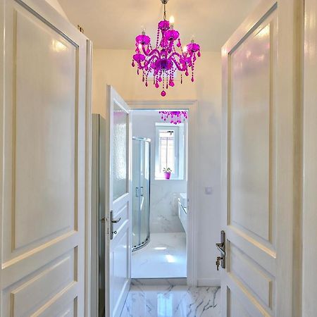 Appartement Collins Amethyst Center à Pula Extérieur photo