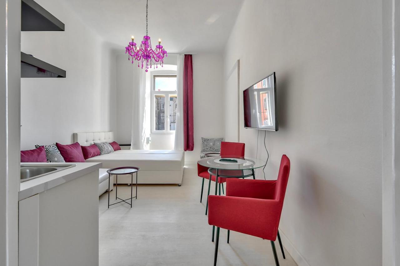 Appartement Collins Amethyst Center à Pula Extérieur photo